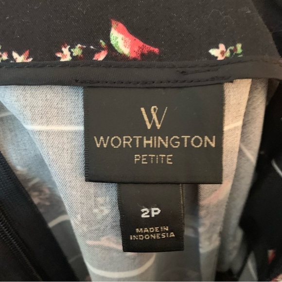 Worthington Black Striped and Floral Skirt with Belt, size 2 Petite - Picture 7 of 7